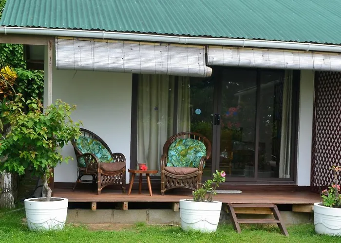 The Beach House 3*