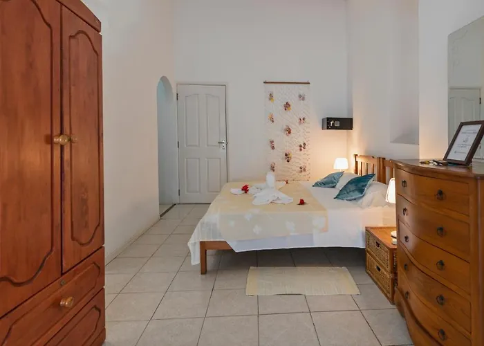The Beach House Beau Vallon (Mahe)